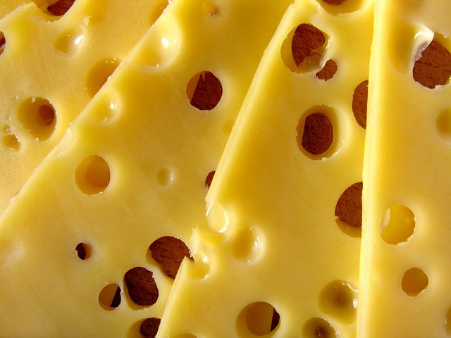 kaas met gaten